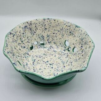 Light Green White/Green/Blue/Yellow Speckle Ruffled Berry Bowl Set